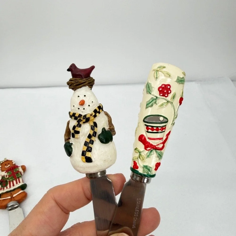 Boston Warehouse Cheese Spreaders Knives Christmas Snowman Gingerbread Set 4
